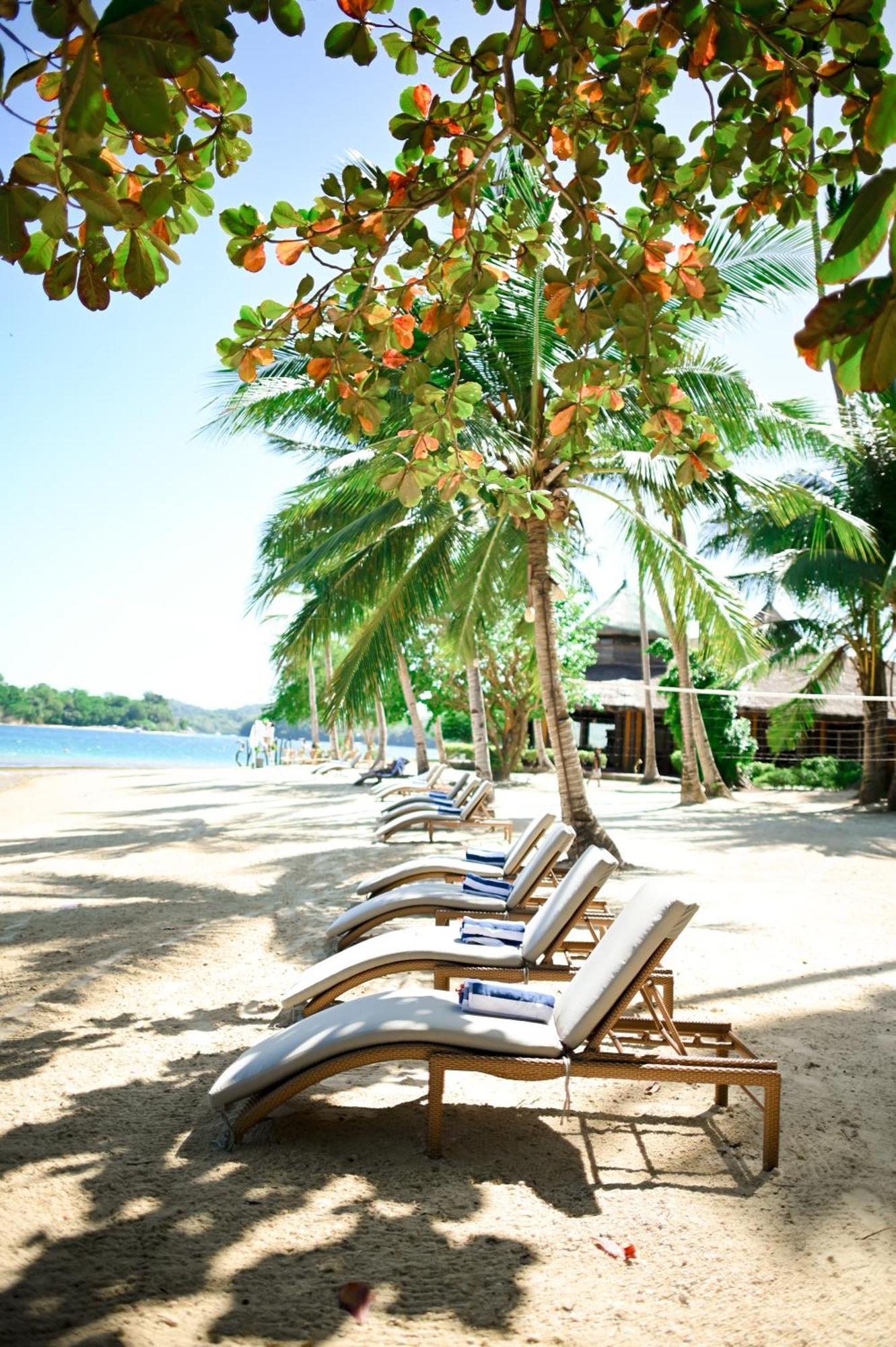 Hotel Fridays Puerto Galera Exterior foto