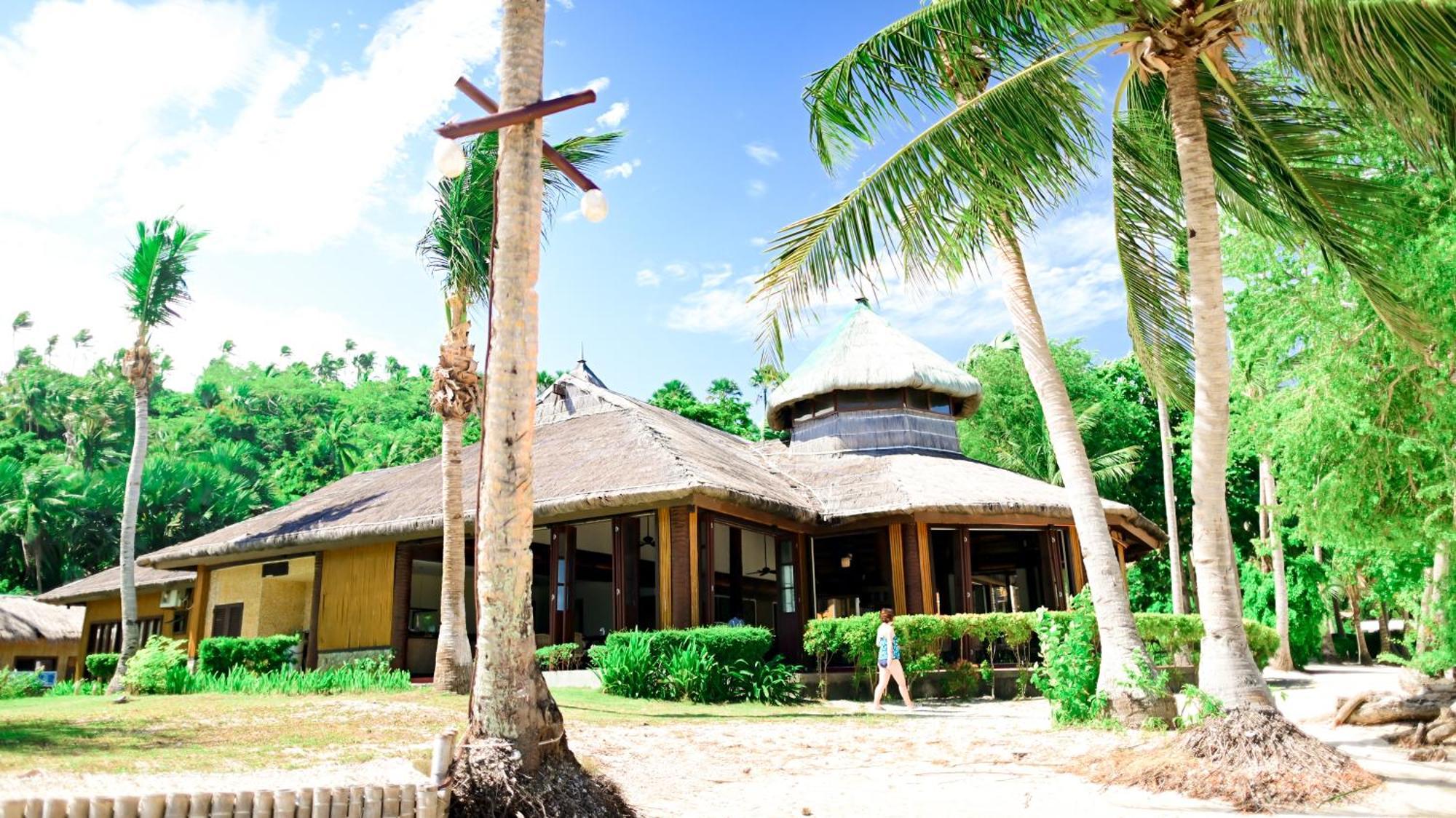 Hotel Fridays Puerto Galera Exterior foto